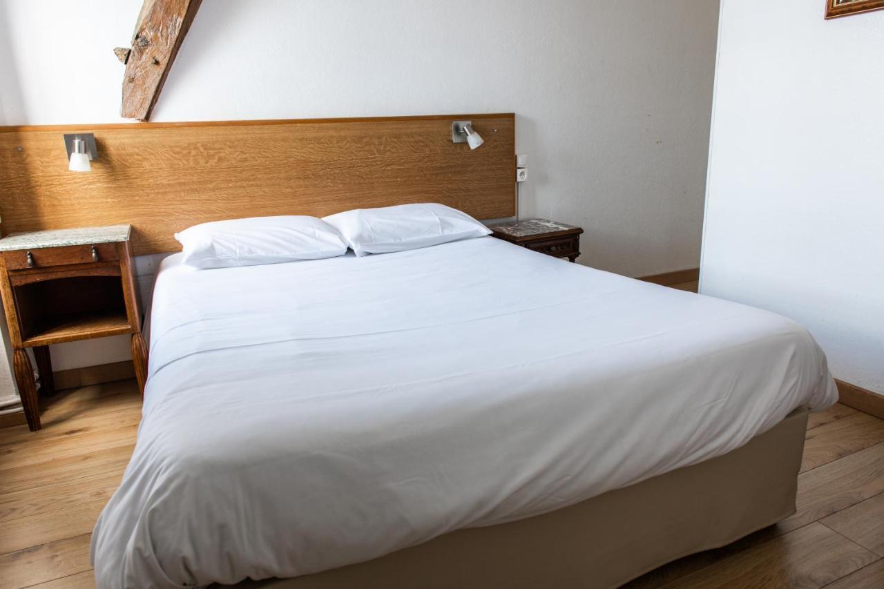 Hotel Le Relais Des Templiers Beaugency Esterno foto