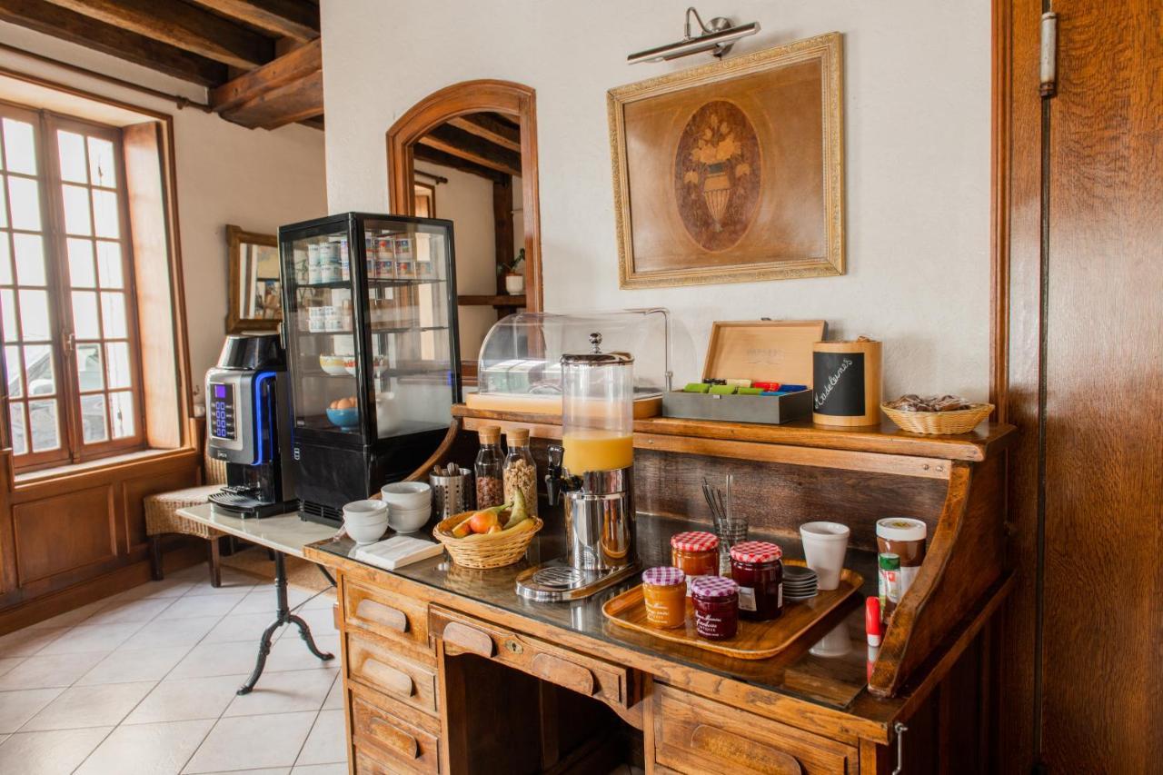 Hotel Le Relais Des Templiers Beaugency Esterno foto