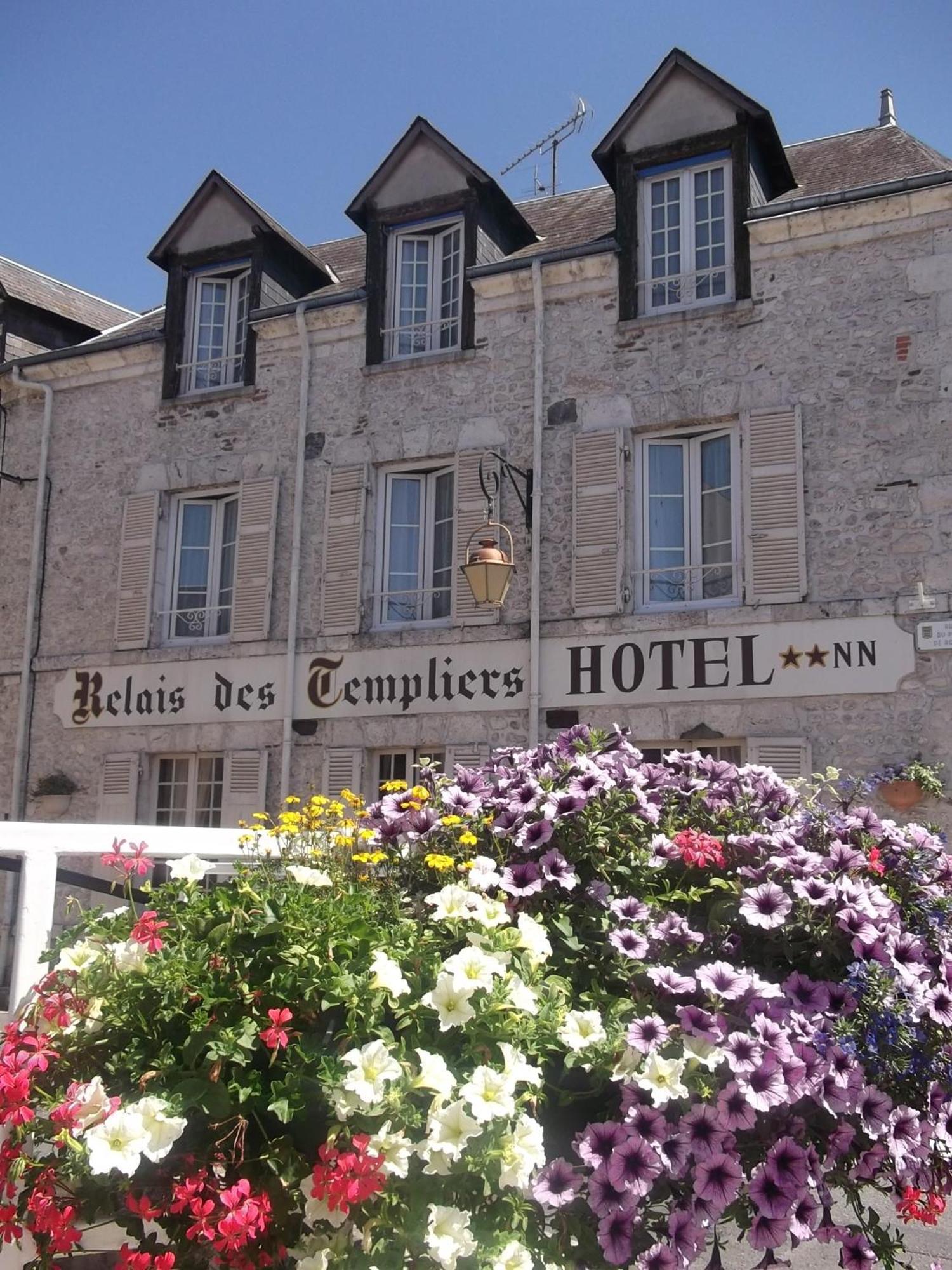 Hotel Le Relais Des Templiers Beaugency Esterno foto