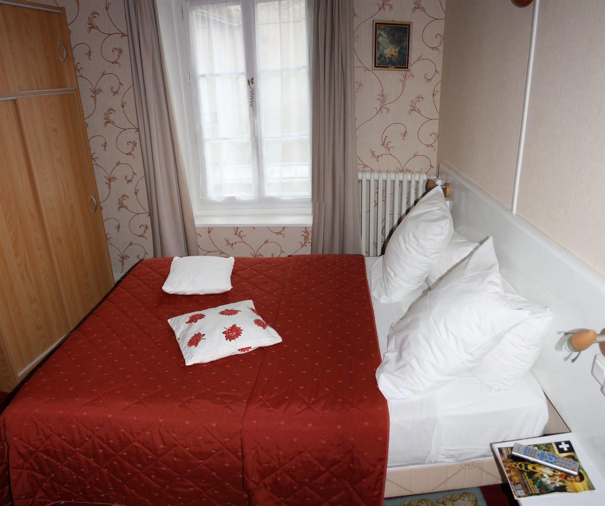 Hotel Le Relais Des Templiers Beaugency Esterno foto