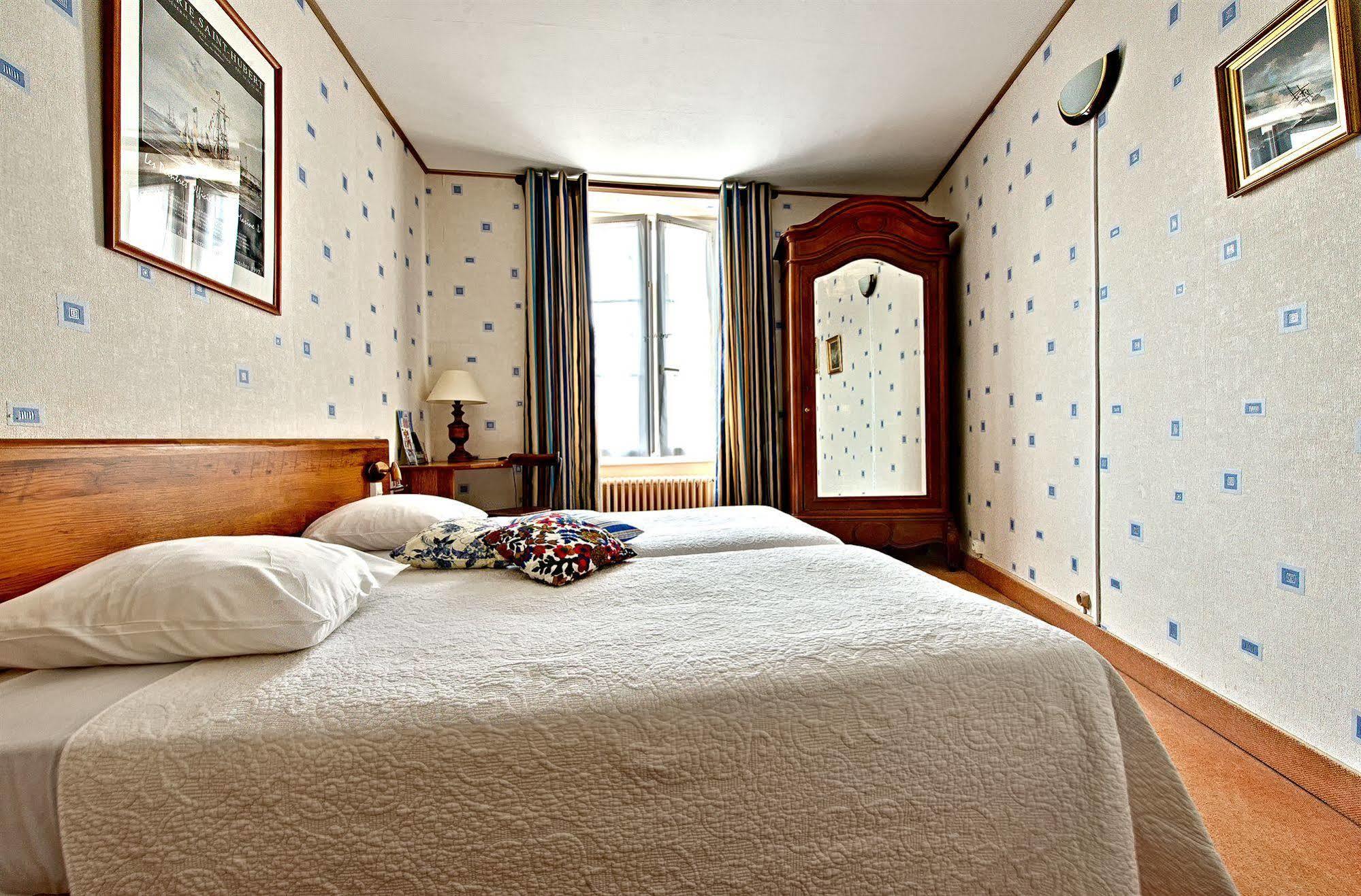 Hotel Le Relais Des Templiers Beaugency Esterno foto